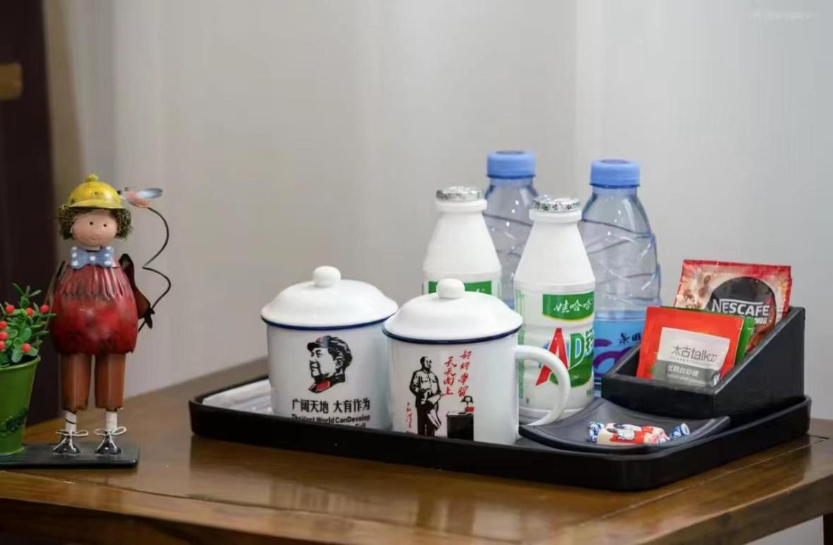 Nostalgia Hotel Beijing Guozijian Ghost Street - Near Beijing Lama Temple, Beihai Park, Jingshan Park, Drum Tower, Houhai Bar Street, Tian'Anmen Square, Located In Beijing Traditional Hutongs, 5 Minutes Away From Beixinqiao Metro Station Екстериор снимка