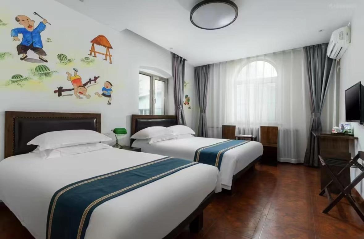 Nostalgia Hotel Beijing Guozijian Ghost Street - Near Beijing Lama Temple, Beihai Park, Jingshan Park, Drum Tower, Houhai Bar Street, Tian'Anmen Square, Located In Beijing Traditional Hutongs, 5 Minutes Away From Beixinqiao Metro Station Екстериор снимка