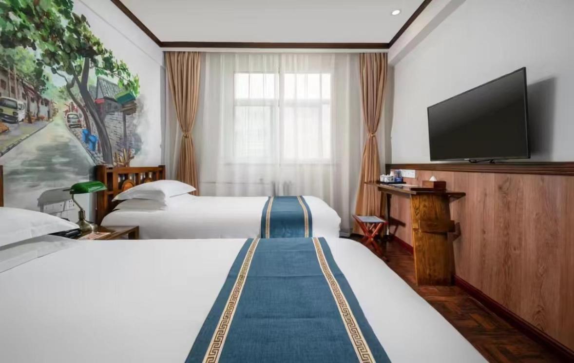Nostalgia Hotel Beijing Guozijian Ghost Street - Near Beijing Lama Temple, Beihai Park, Jingshan Park, Drum Tower, Houhai Bar Street, Tian'Anmen Square, Located In Beijing Traditional Hutongs, 5 Minutes Away From Beixinqiao Metro Station Екстериор снимка