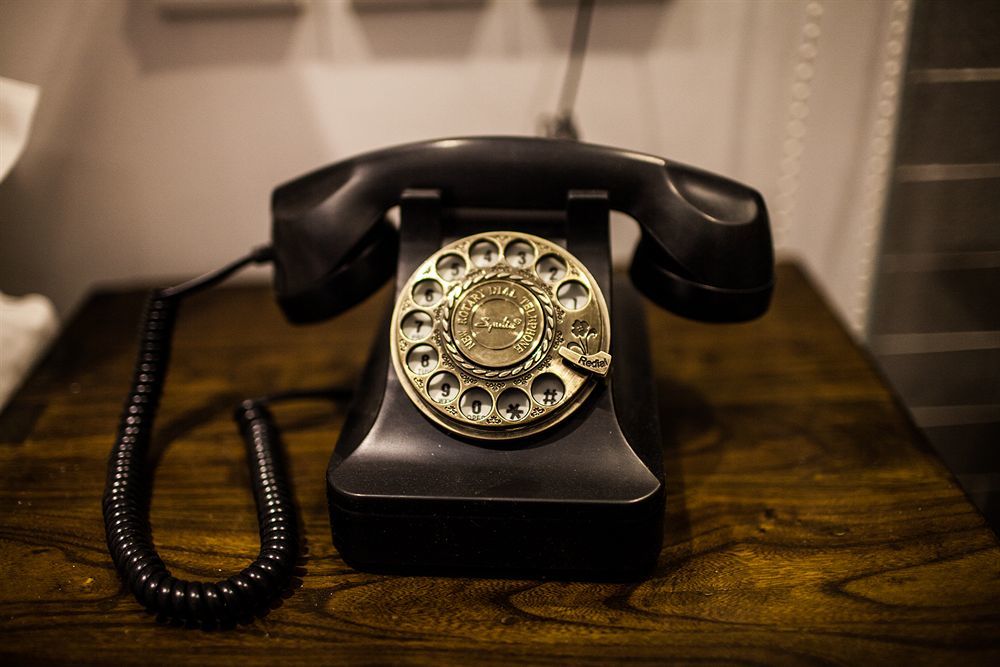 Nostalgia Hotel Beijing Guozijian Ghost Street - Near Beijing Lama Temple, Beihai Park, Jingshan Park, Drum Tower, Houhai Bar Street, Tian'Anmen Square, Located In Beijing Traditional Hutongs, 5 Minutes Away From Beixinqiao Metro Station Екстериор снимка