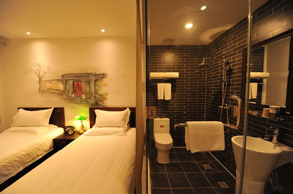 Nostalgia Hotel Beijing Guozijian Ghost Street - Near Beijing Lama Temple, Beihai Park, Jingshan Park, Drum Tower, Houhai Bar Street, Tian'Anmen Square, Located In Beijing Traditional Hutongs, 5 Minutes Away From Beixinqiao Metro Station Екстериор снимка